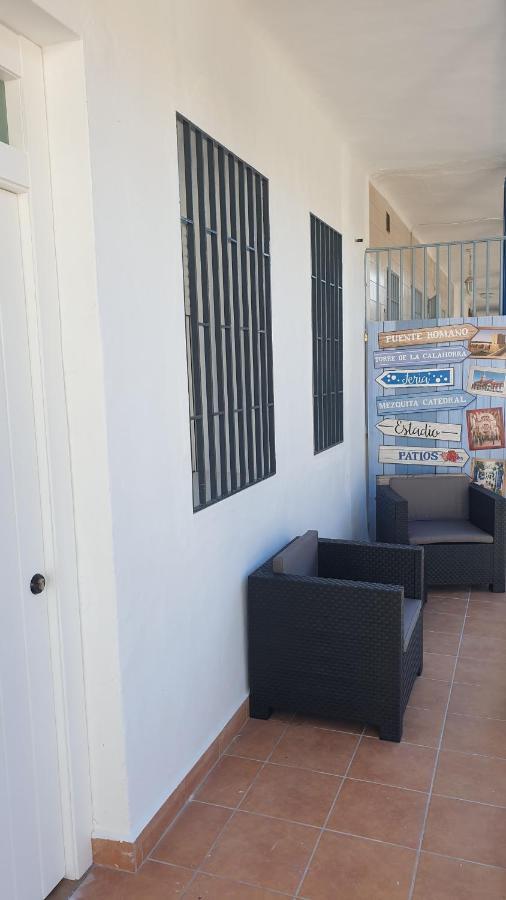 Apartamentos En Cordoba, Puente Romano Y Torre Calahorra Bagian luar foto