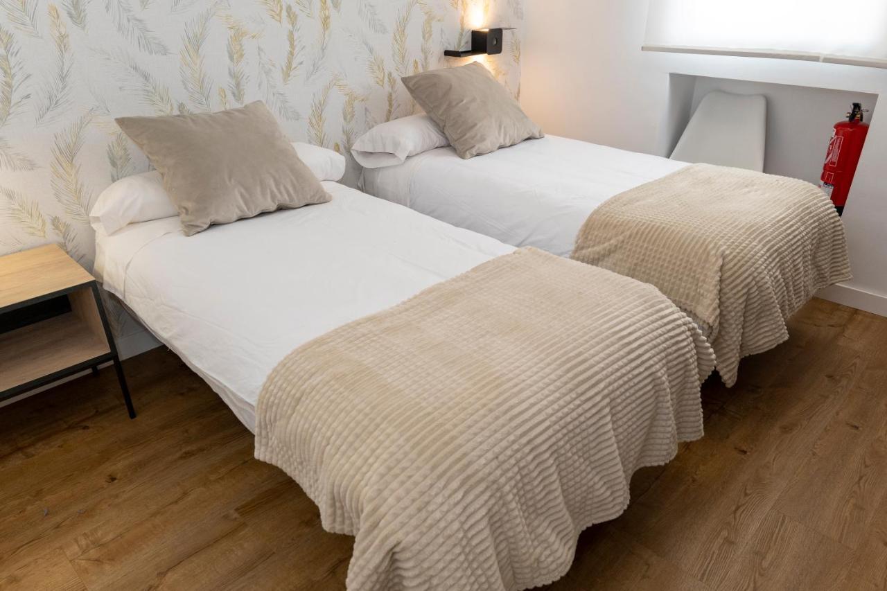 Apartamentos En Cordoba, Puente Romano Y Torre Calahorra Bagian luar foto